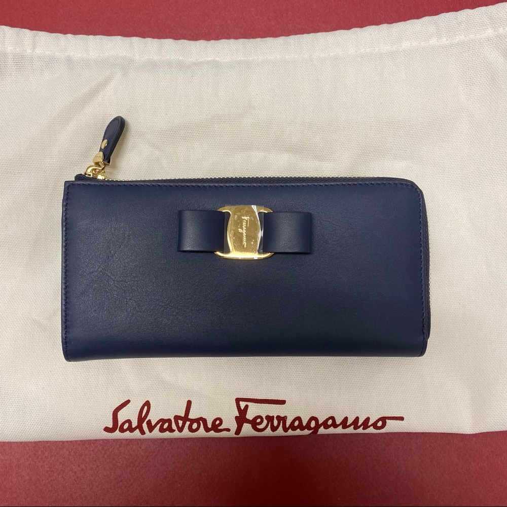 BRAND NEW Salvatore Ferragamo Dark Blue Wallet